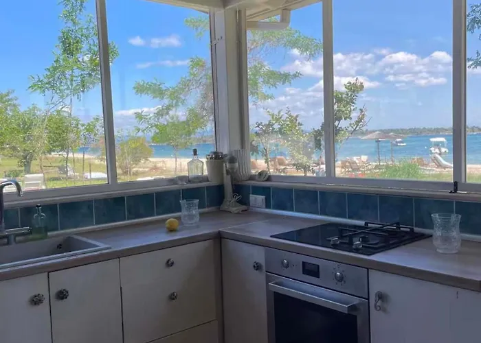 Sea Side Caravan *
