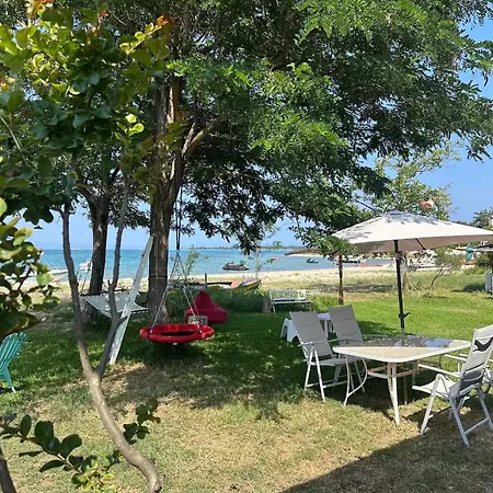 Sea Side Caravan Βουρβουρού