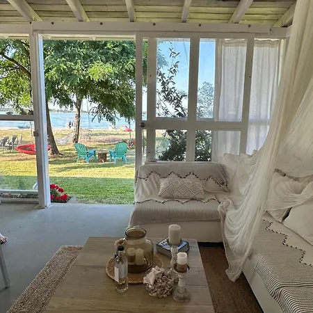 Κάμπινγκ Sea Side Caravan Βουρβουρού